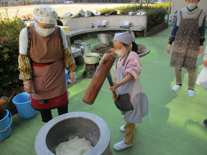 餅つき体験